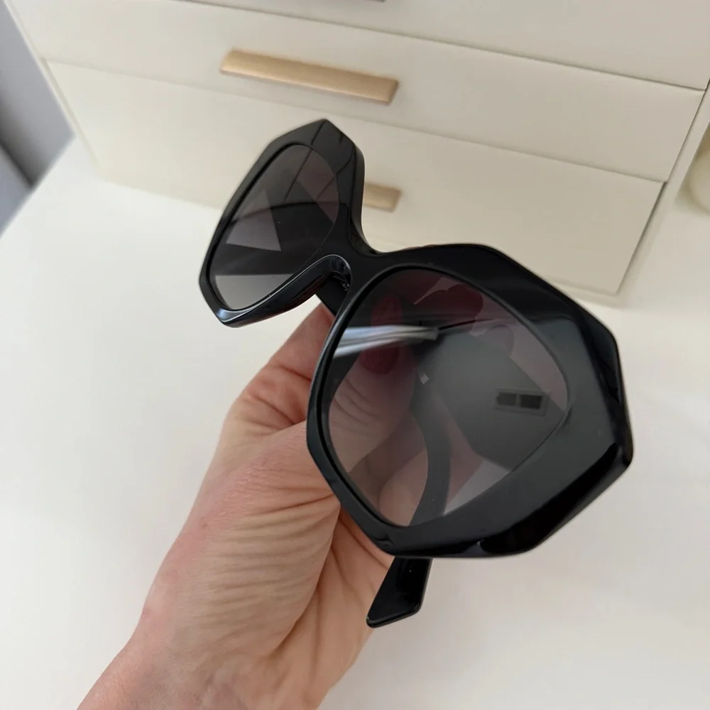 Prada Black Oversized Geometric Sunglasses - Picture 4 of 14